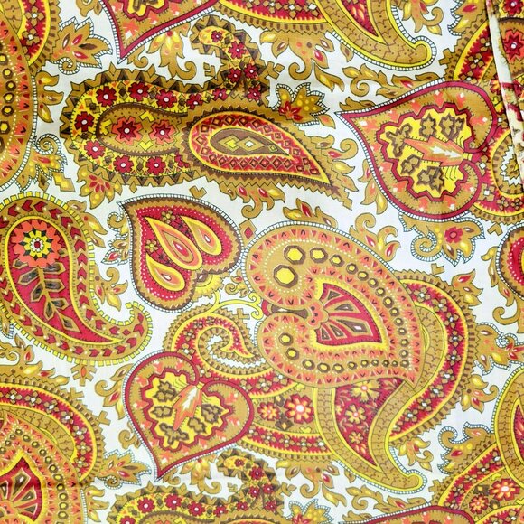 Vintage Polished Cotton Golden Paisley Fabric With Red & Yellow Accents 70L x 45 - Picture 5 of 12